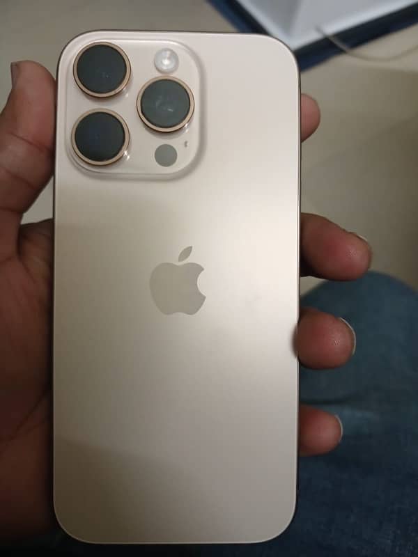 iPhone 16pro 128 gb desert titanium 1