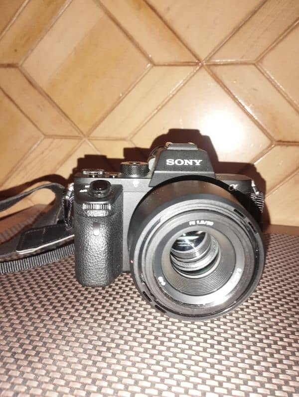 Sony A7r ii camera with Sony 50mm F 1.8 lens 3