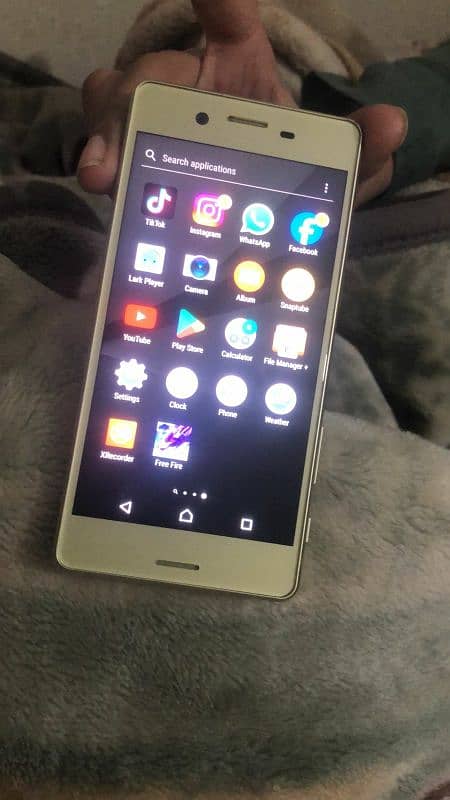 Xperia A1 3