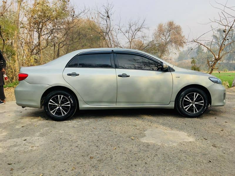 Toyota Corolla GLI 2011 16