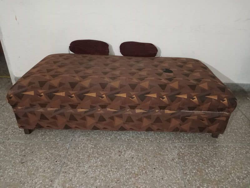 Dewaan bed for Sale 1