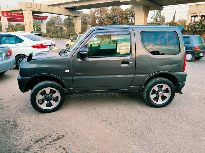 Suzuki Jimny 2018 4