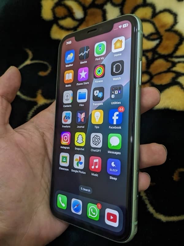 iphone 11 Jv 64gb water packed 10/10 condition 9