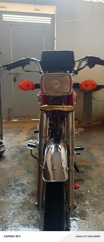 Honda CB 125 8