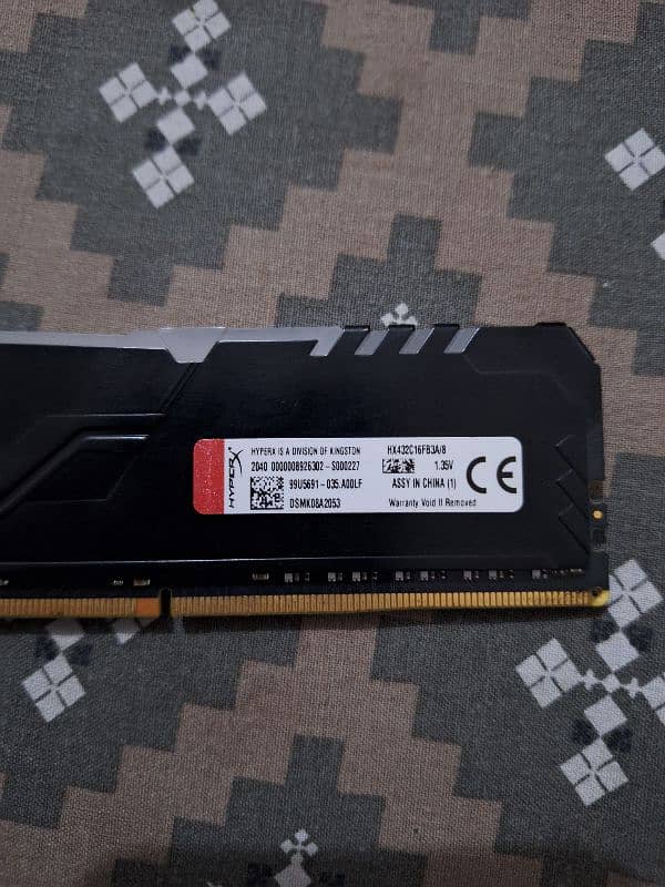 Kingston HyperX Furry 8x1(8Gb) DDR4 RGB 0