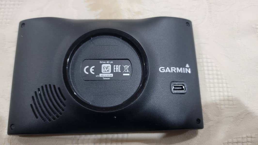 Garmin Drive 40 Navigation Device with Pakistan Map 1