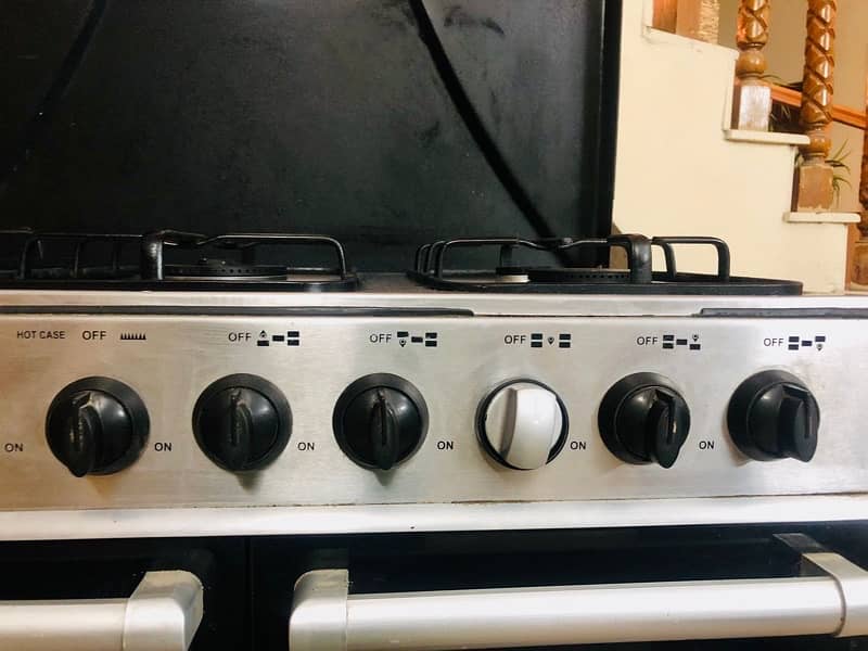 singer oven almost new 3