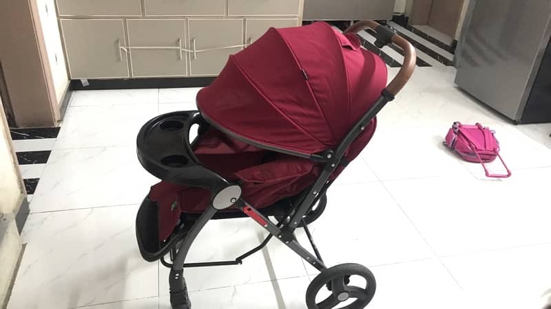 baby pram 10/10 condition 0