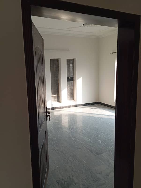 1 Kanal upper portion available for rent in Bahria Town Phase 7 Rawalpindi 5