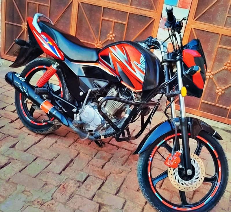 Honda CB 125f 7