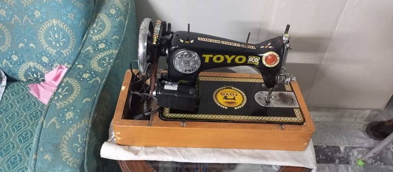 Toyo sewing machine 0