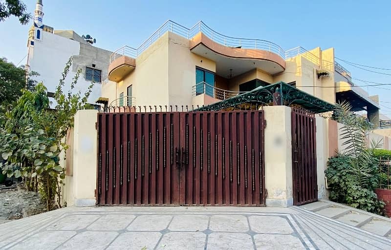 Get A Corner 15 Marla House For Sale In Marghzar Officers Colony 1