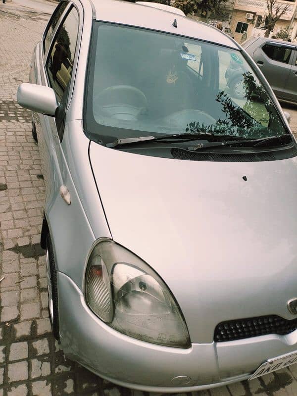 Toyota Vitz 2002 3