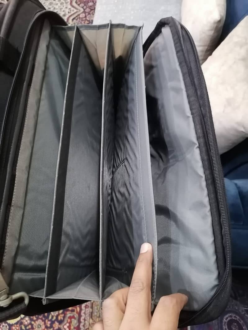 DELL Laptop Original Bag In Good Condition For Sale 2