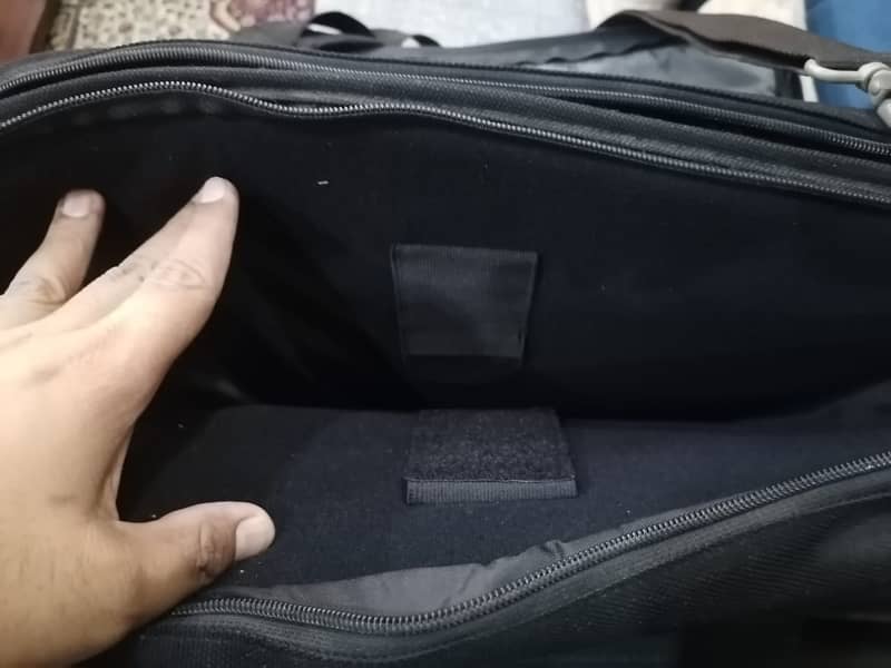 DELL Laptop Original Bag In Good Condition For Sale 4