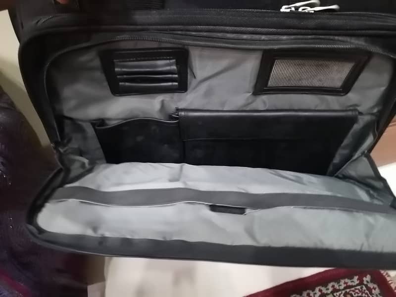 DELL Laptop Original Bag In Good Condition For Sale 6