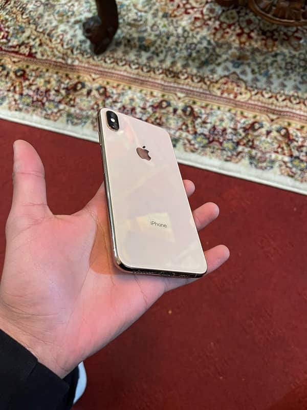 iphone XS Max 12