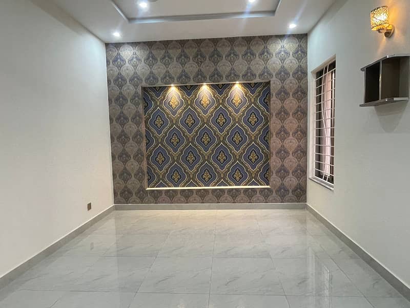 Bahria Town 5 Marla Brand New House Available for rent 4