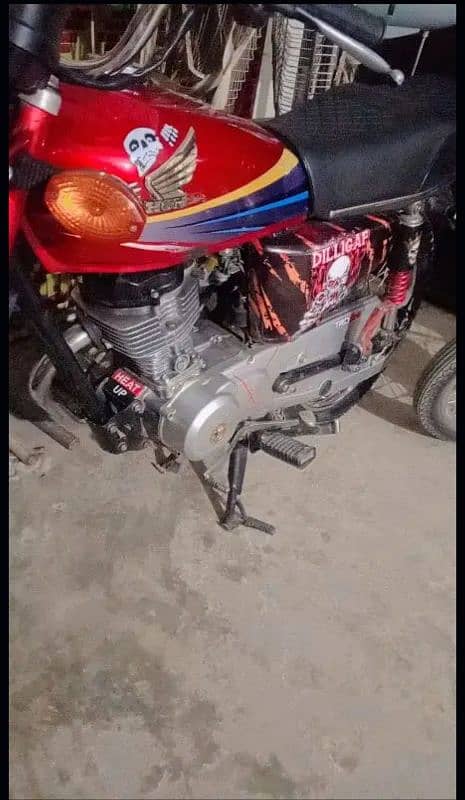 Honda CG 125 bike hai condition 10 by 10 hai urgent for sale 1