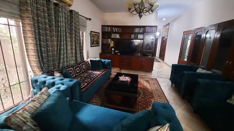 1 Kanal Modern Beautiful House Available For Sale in B Block DHA Phase 1 Lahore 0