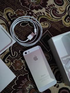 IPhone 5s 16 GB in Gold Colour with Box and Charger PTA Proved