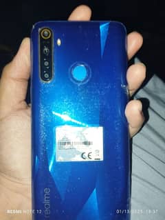 realme 5i bilkul saaf piece ha 10 10 with box and chrger