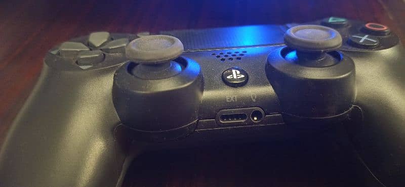 PS4 CONTROLLER 1