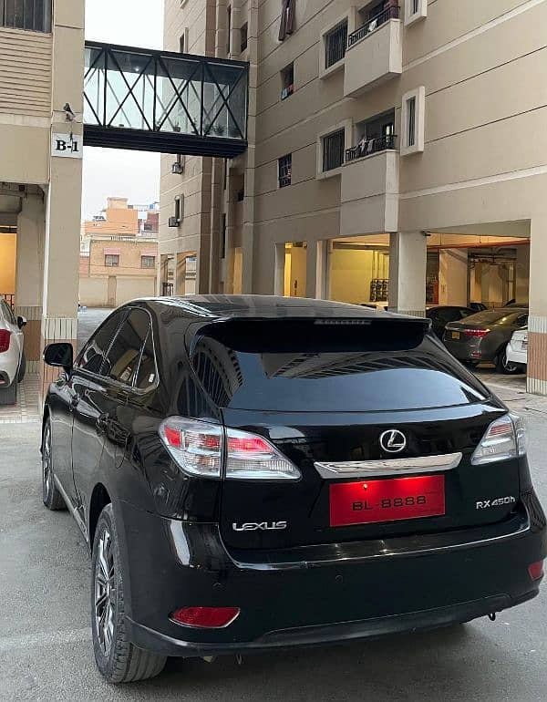 Lexus RX Series 2009 1