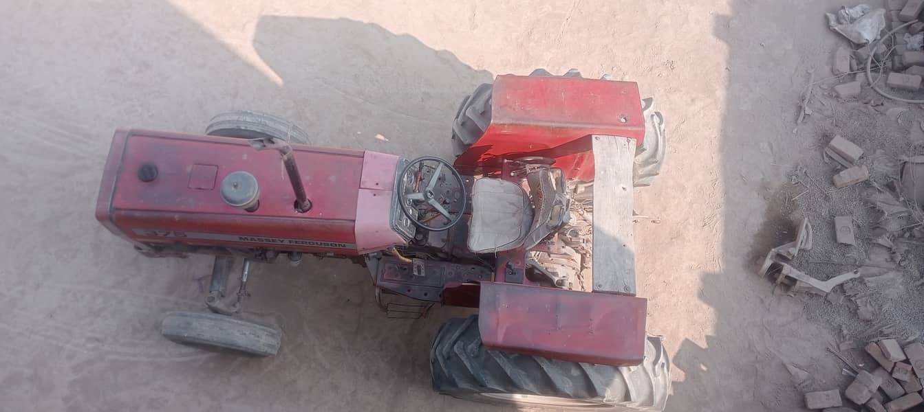 Massey Ferguson 375 Model 2010 6