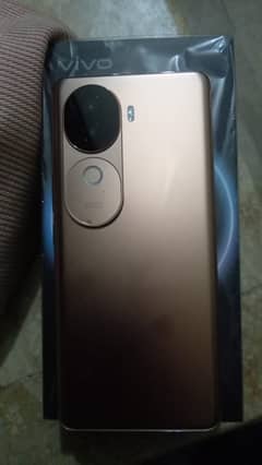 vivo V40E New phone urgent sale