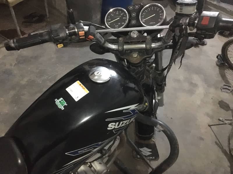 Suzuki GS 150 SE 2018 5