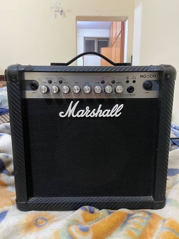 Marshall MG15CFX 2-channel 15-watt amplifier (9/10) 2