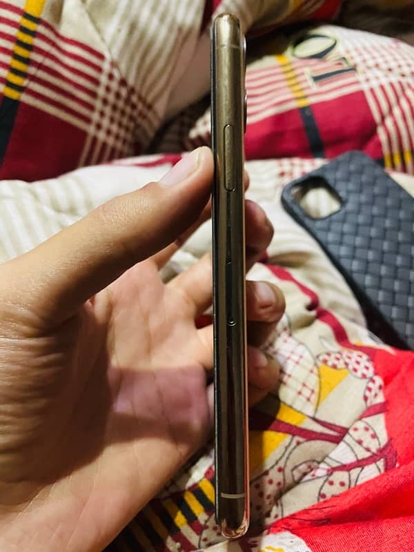 Iphone 11 pro 256gb pta approved 3