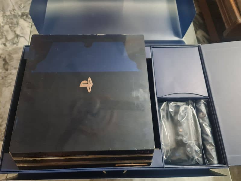 Play Station 4Pro 2Tb 4