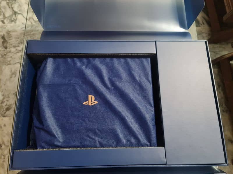 Play Station 4Pro 2Tb 9