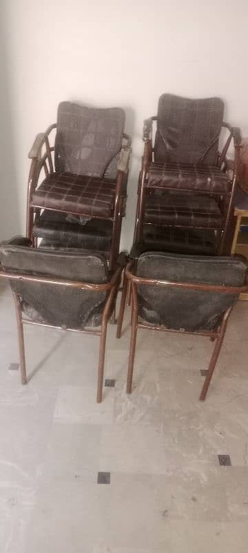 Metal body leather seat chair , 10 chairs available in low price sell 2