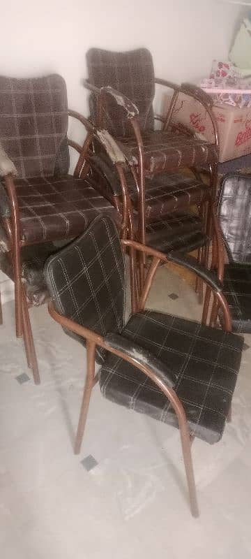 Metal body leather seat chair , 10 chairs available in low price sell 3