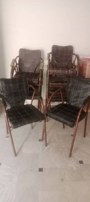 Metal body leather seat chair , 10 chairs available in low price sell 4