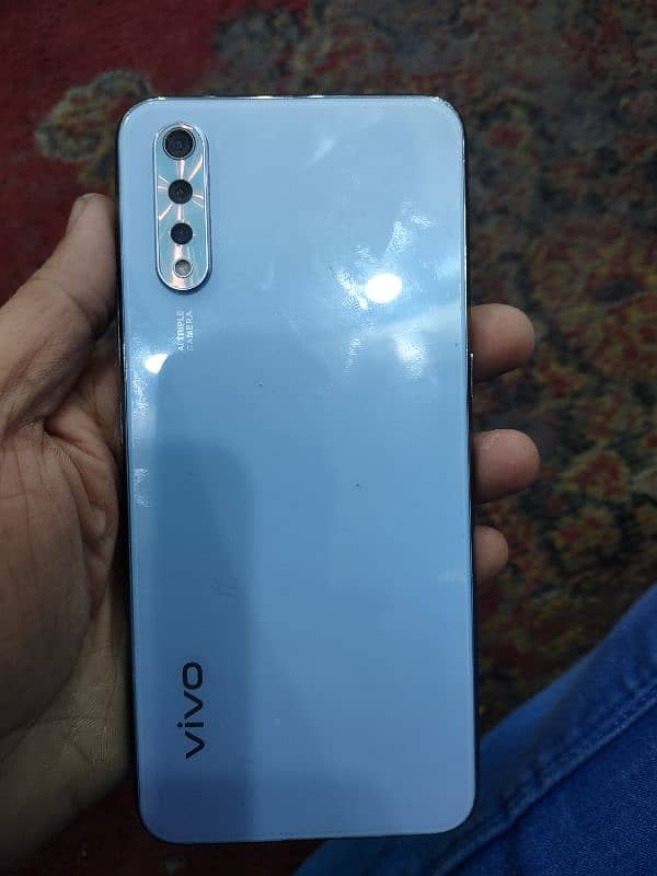 vivo s1 8-256 5