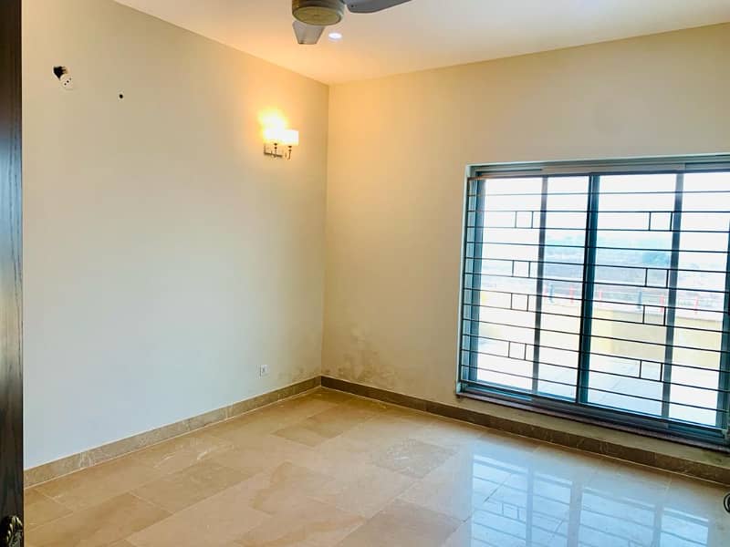 1 kanal modern design house for RENT hot located phase 6 9