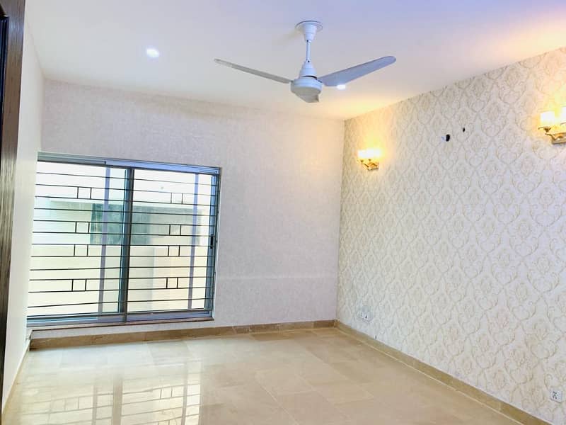 1 kanal modern design house for RENT hot located phase 6 28