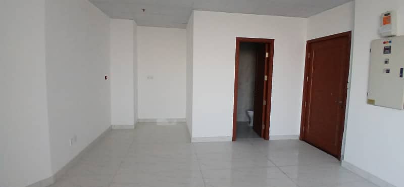 379 Square Feet Office Prime Space Available For Rent In Main Boulevard Gulberg 3 Lahore 3