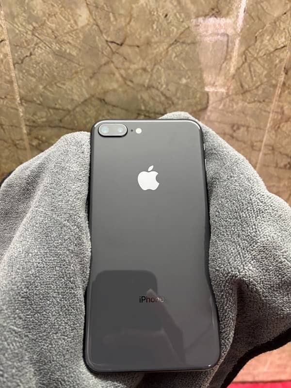 iphone 8+ non pta  64gb  Waterpack | Sim working still 0