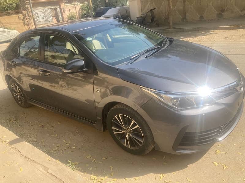 Toyota Corolla Altis 2017 4