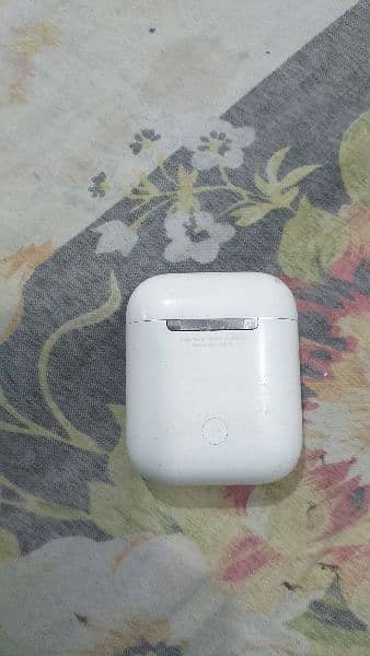 Apple airpods generation-1 1