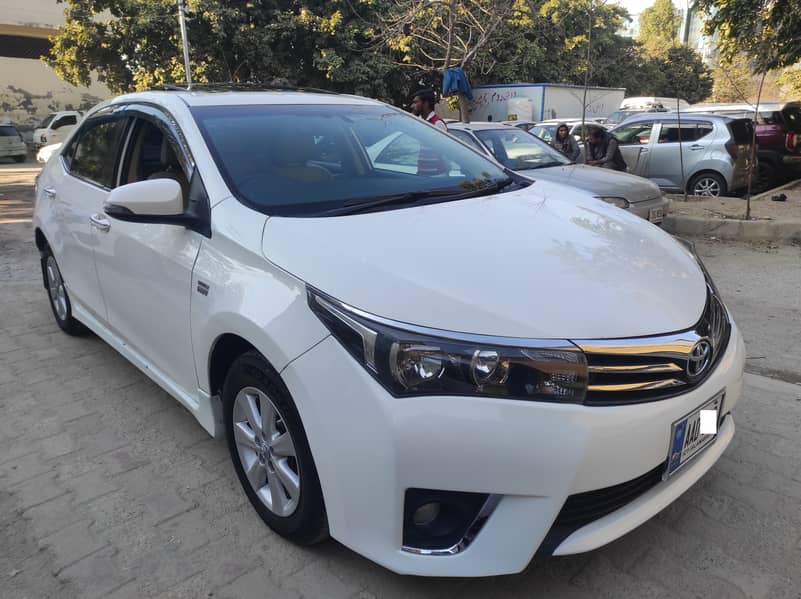 Toyota Corolla Altis Grande CVT-I 1.8 2016 3