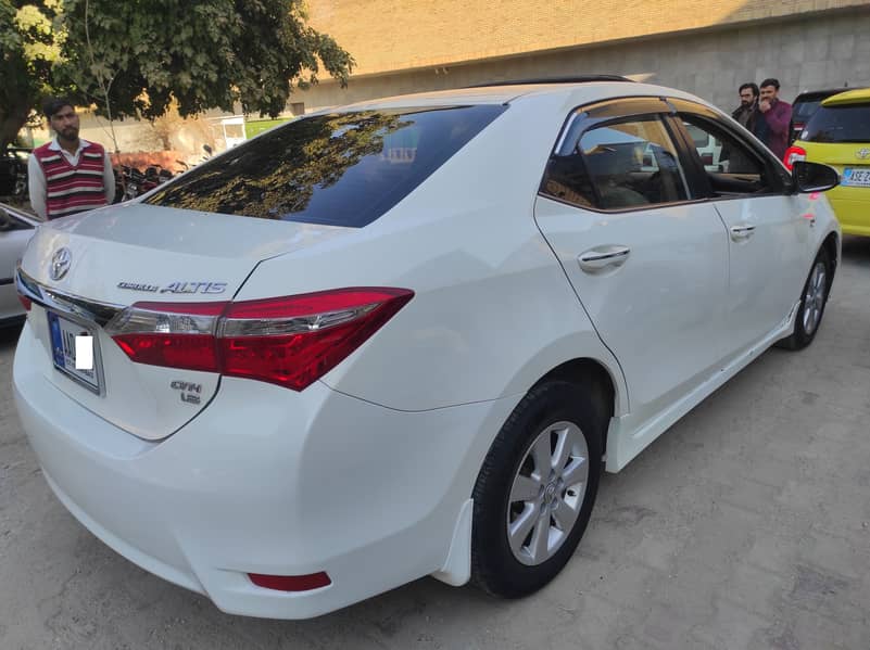 Toyota Corolla Altis Grande CVT-I 1.8 2016 7