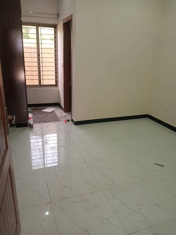 5 mrle portion available for rent faisal town 1