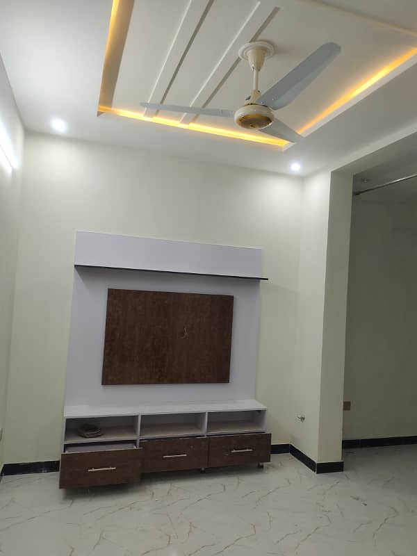 5 mrle house for sale Faisal town C block 2