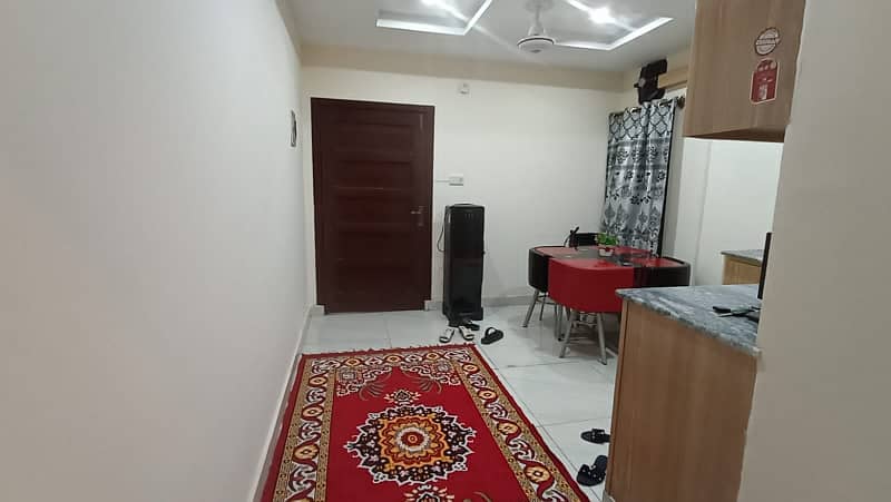 2 bed furnished flat. Available for rent faisal town 3